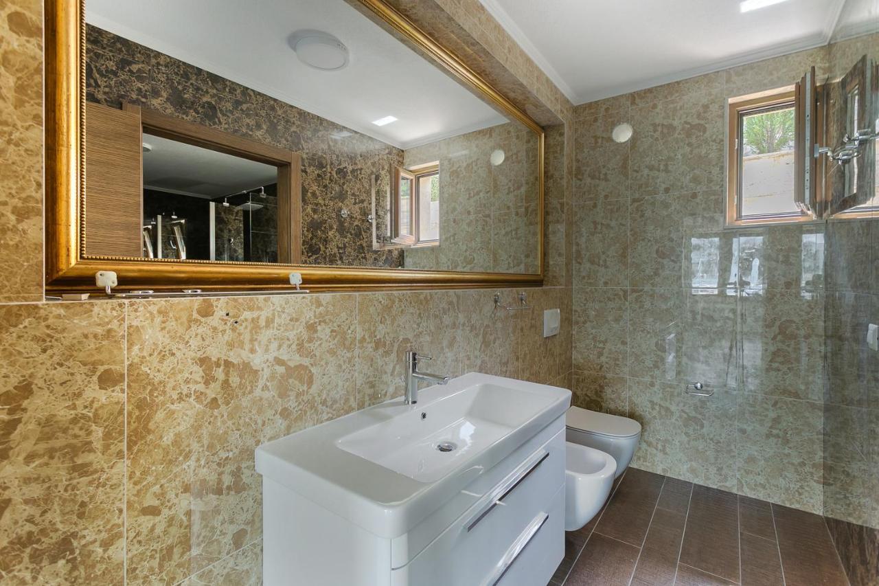 Villa Semiramis Tivat Eksteriør billede